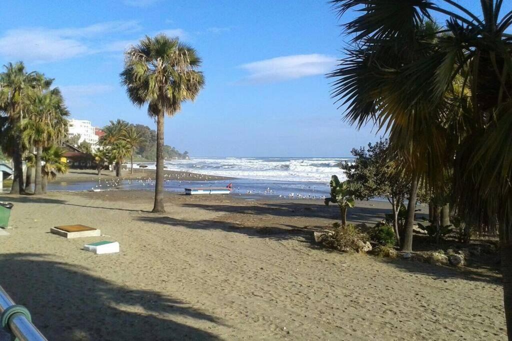 דירות אסטפונה Playa Escollera מראה חיצוני תמונה
