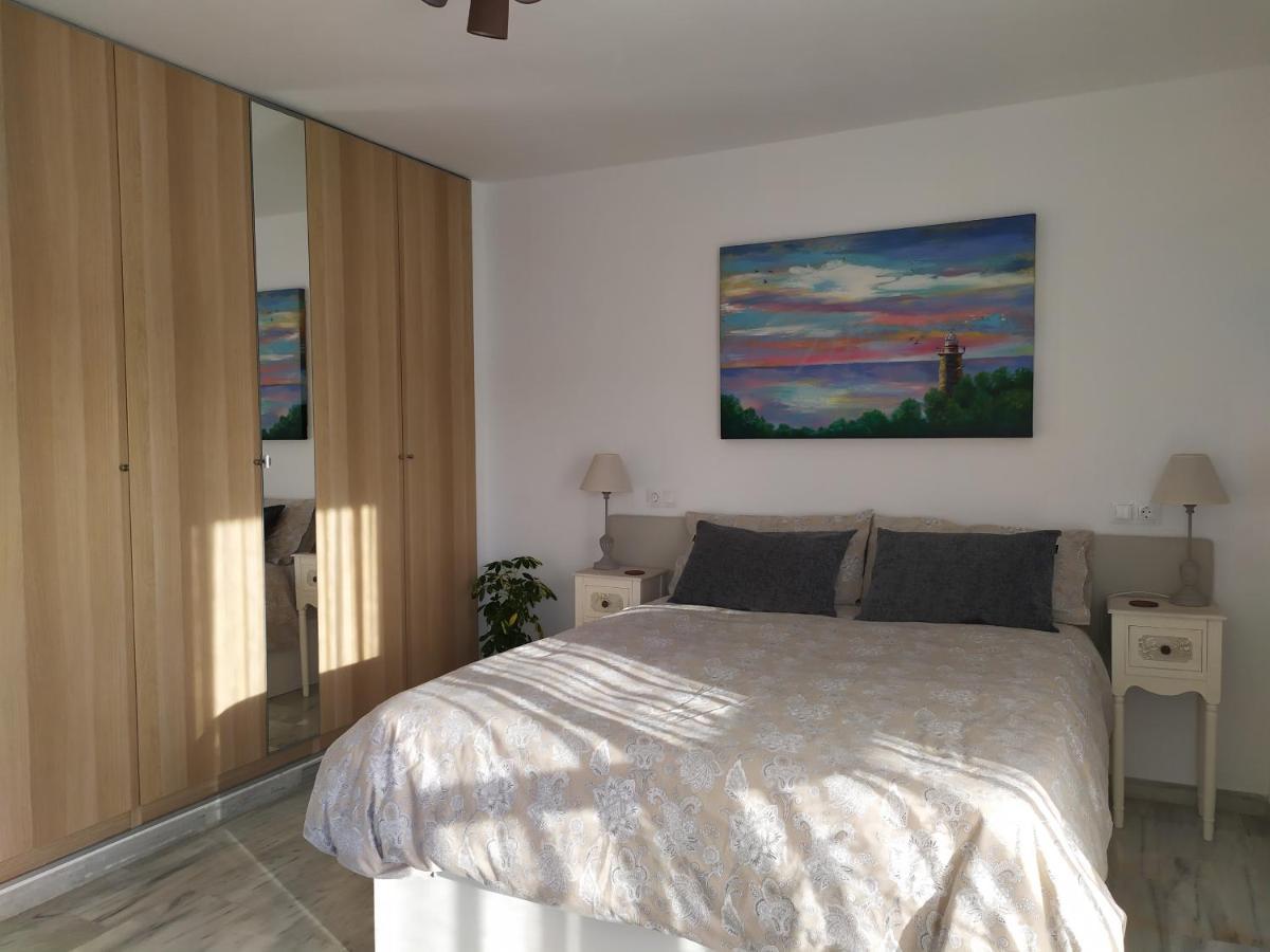 דירות אסטפונה Playa Escollera מראה חיצוני תמונה